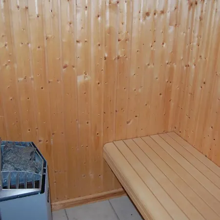 Holiday Strandgaarden 67 098559 *